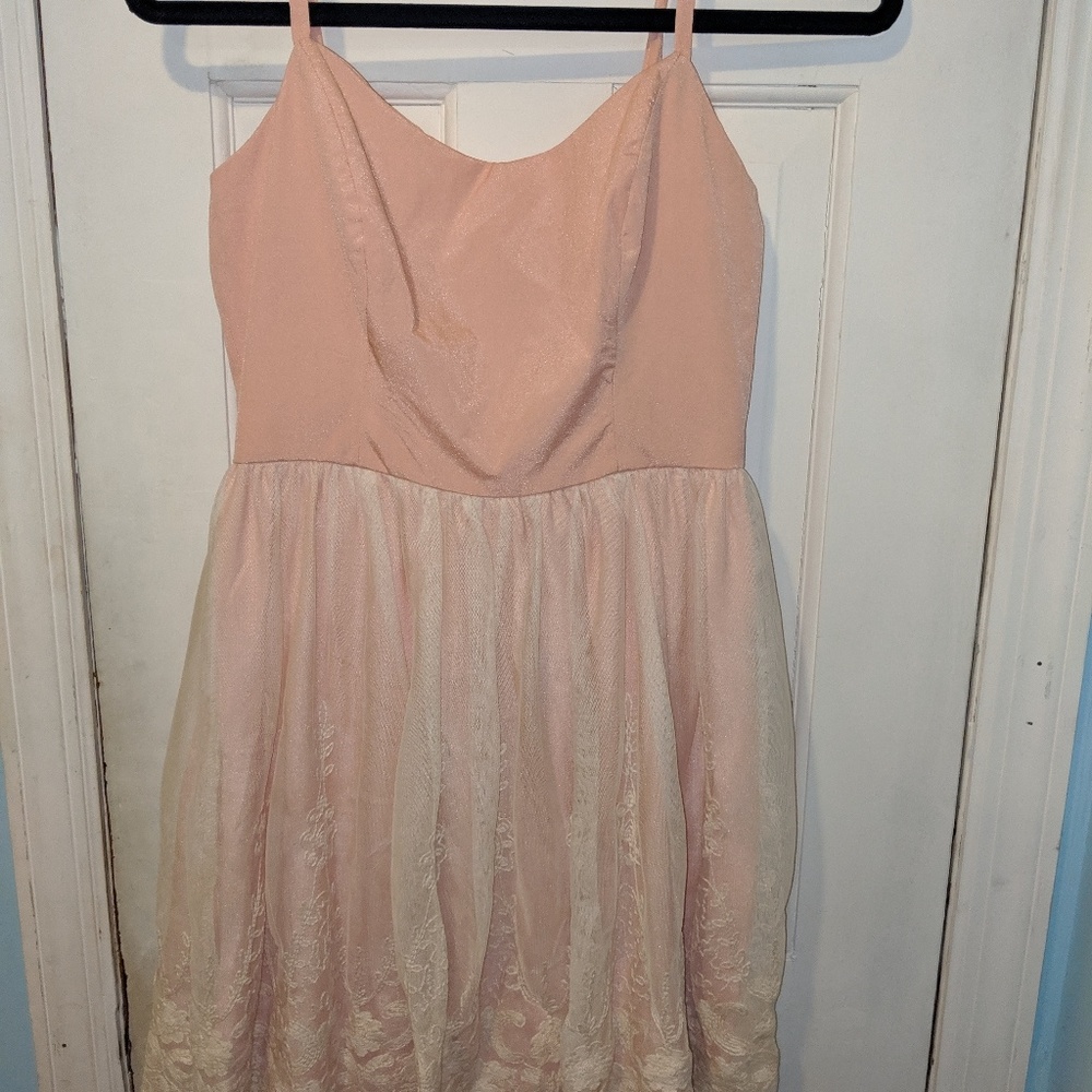 Hollywould peach and champagne lace dress